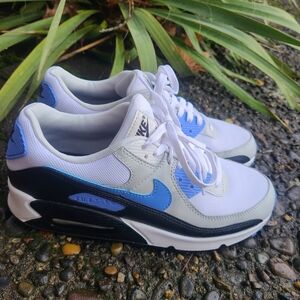 Nike Air Max 90 White and Blue Sneakers